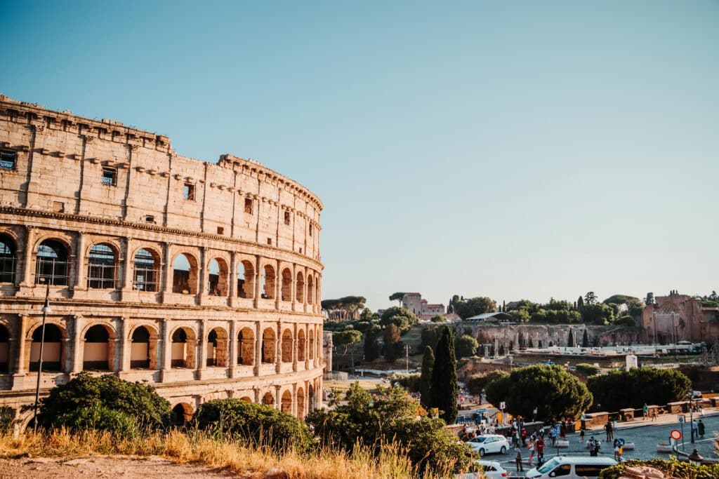 Het Colosseum in Rome bij zonsondergang